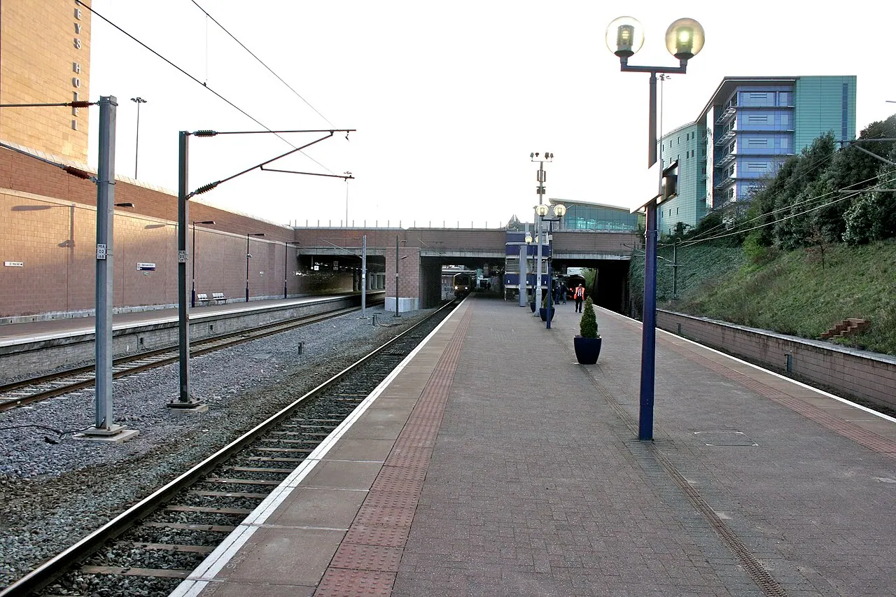 Bahnsteige am Flughafen Manchester