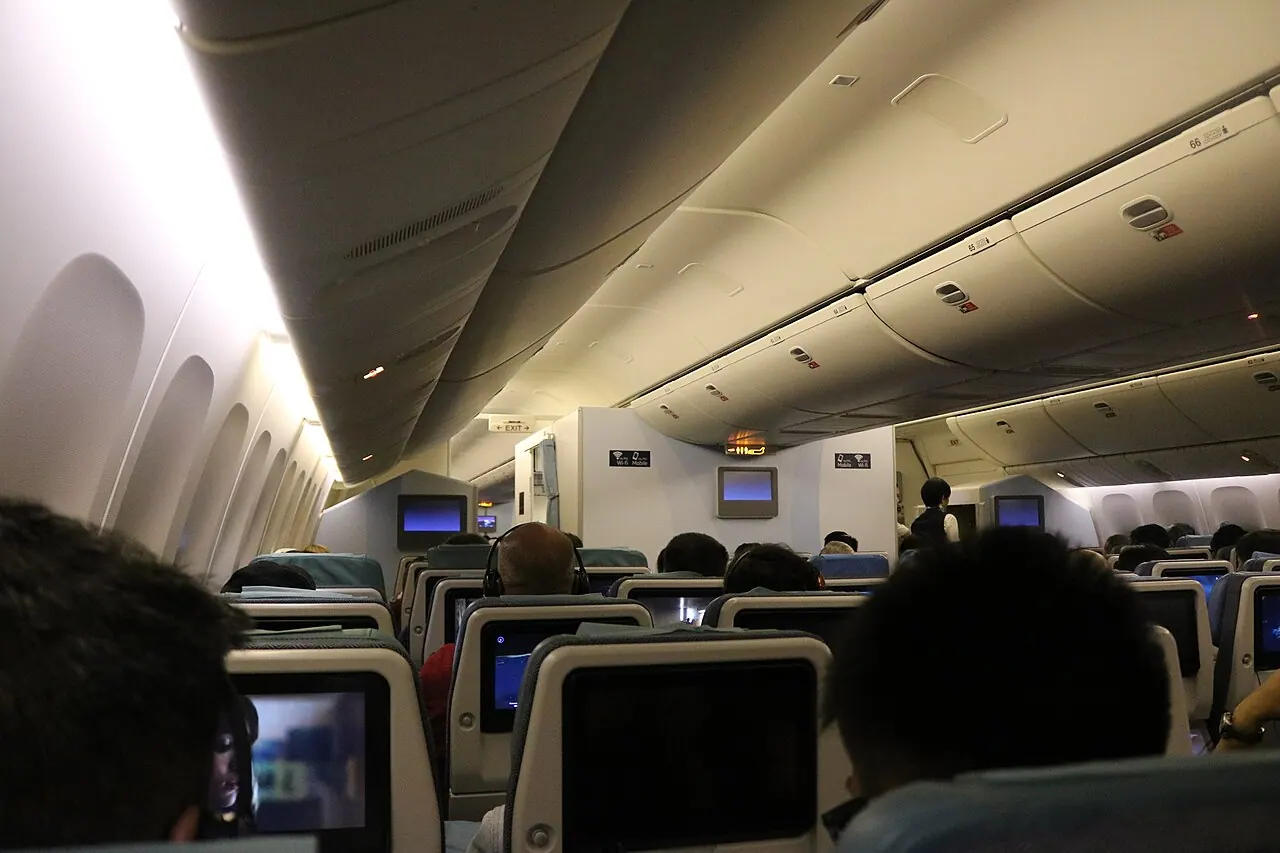 Cabine de avião em classe económica